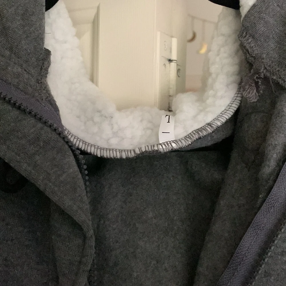 Grey Jacket - Picture 6 of 8